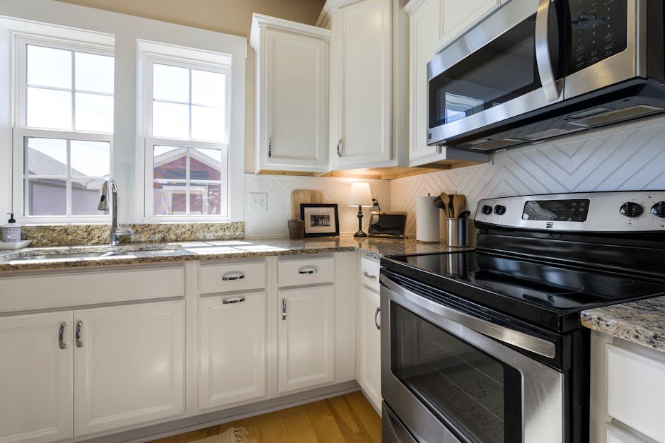 The benefits of a black range hood for modern kitchen design and functionality